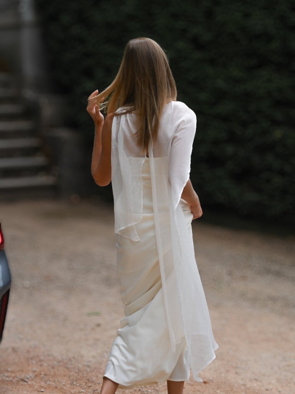 Yellow The Label Vitoria Cape Dress Ivory Size M - Picture 4 of 5